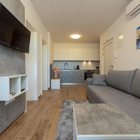 La Prima Privlaka Luxury Apartments I * بريفلاكا